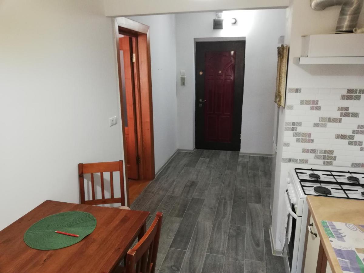 Valeria Apartament Leilighet Onesti Eksteriør bilde